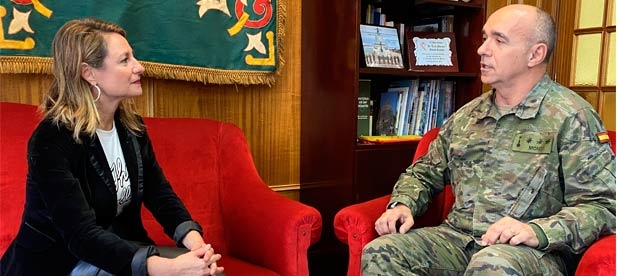 Carrasco ha mantenido una reunión de cortesía con el Subdelegado de Defensa en Castellón, el Coronel Luis Manuel Monzó, donde se han abordado asuntos que atañen a la ciudad de Castellón.