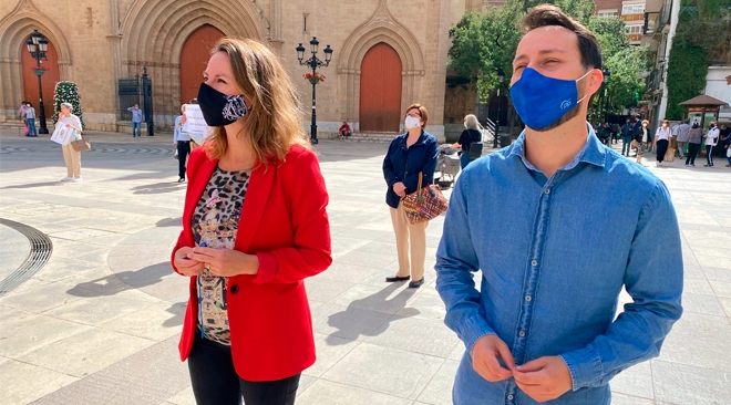 Toledo lamenta que "mientras los vecinos se oponen, ella anuncia el comienzo de las obras para después del verano"