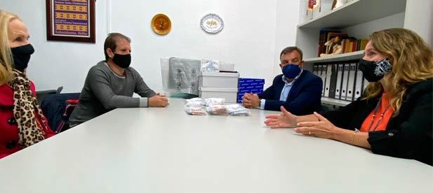 Carrasco: "Los vecinos se reafirman en el rechazo a una actuación que nadie ha pedido y que lejos de mejorar accesibilidad al centro va a comportar una barrera más, los vecinos no descartan emprender acciones para ser tenidos en cuenta por este gobierno"