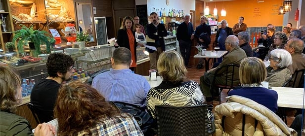 La portavoz del Grupo Municipal Popular en el Ayuntamiento de Castellón, Begoña Carrasco, acude a la llamada de residentes y comerciantes del céntrico eje.