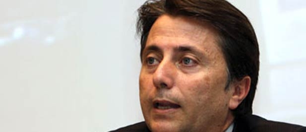 El  portavoz del Grupo Popular en la Comisi&oacute;n de Sanidad, Manuel Cervera,  defendi&oacute; hoy las reformas sanitarias para ahorrar y gestionar mejor 7.000 millones aprobadas esta tarde tras la reuni&oacute;n del Consejo Interterritorial del Sistema Nacional de Salud.