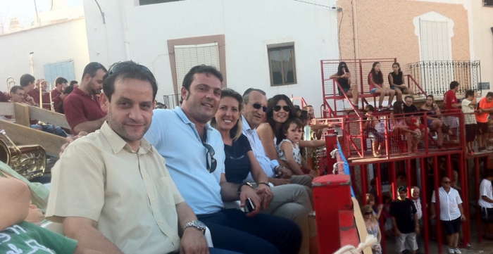 El presidente provincial del PP, Carlos Fabra, ha visitado esta tarde los municipios de Canet lo Roig y Traiguera, con motivo de las fiestas que ambas localidades.