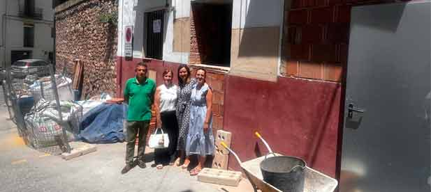 La visita de la directora territorial de Sanidad, Eva Su&aacute;rez, reafirma el compromiso de la Conselleria de Sanidad con el mundo rural. El proyecto se financia con cargo al Plan de Intervenci&oacute;n Arquitect&oacute;nica en Consultorios (PIAC)