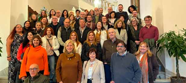 Clara Adsuara: &ldquo;Firme apoyo a todas las entidades, con m&aacute;s ayudas y sin dejar a ninguna atr&aacute;s&rdquo;