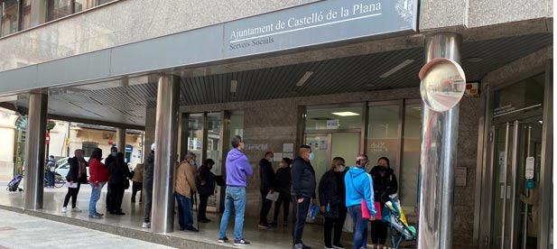 Fabregat: "El mes pasado denunciamos retrasos de hasta tres meses para resolver peticiones de vales de comida de familias que realmente lo necesitan"
