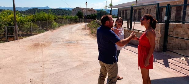 Selma: “Hemos de buscar las fórmulas adecuadas que permitan definir corredores en un espacio frecuentado por menores. Si somos previsores evitaremos incidentes”