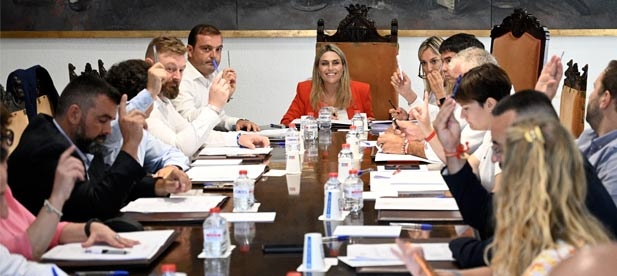 Marta Barrachina: "Esta institución está al servicio de la provincia porque la Diputación es la aliada de los 135 municipios. Defender Castellón a todos los niveles es el objetivo"