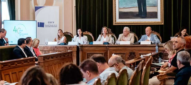 Carrasco: "Este cónclave demuestra la vertebración real de nuestro territorio, también en materia educativa"