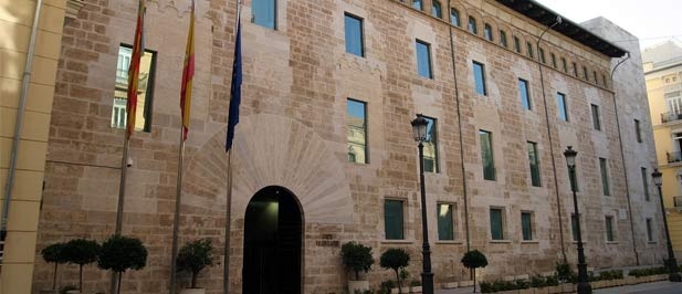 Este redimensionamiento de la plantilla supondr&aacute; un ahorro en las cupulas territoriales, dado que se reducen los sueldos de funcionario con nivel 30, que corresponden a los directores territoriales.