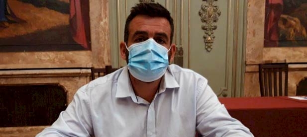 David Vicente: “El Gobierno de España debería cesar a quien maltrata el trabajo de nuestros productores. Pero para Sánchez lo único prioritario es retener el poder. España no importa”