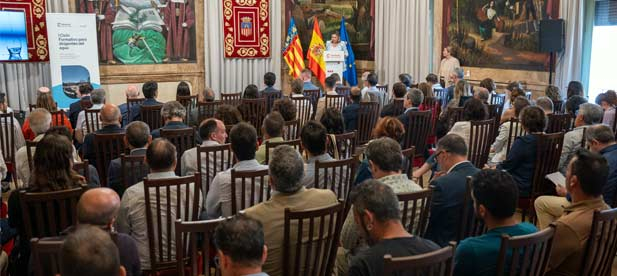 Marta Barrachina: "El agua, recurso esencial e insustituible, requiere formación, visión y compromiso para afrontar el reto técnico y político que supone en nuestra provincia"