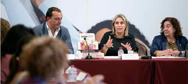 La Diputaci&oacute;n impulsa la campa&ntilde;a &lsquo;Stop Submissi&oacute; Qu&iacute;mica! Que ning&uacute; amargue la festa&rsquo; con material informativo y pulseras detectoras de sustancias para reforzar la prevenci&oacute;n y la concienciaci&oacute;n.