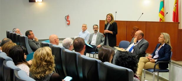 Carrasco: “Las necesidades del distrito pasan por la mejora de la accesibilidad a los barrios periféricos, la dotación de servicios básicos como alcantarillado, asfaltado, limpieza o la urgente ordenanza de solares abandonados"