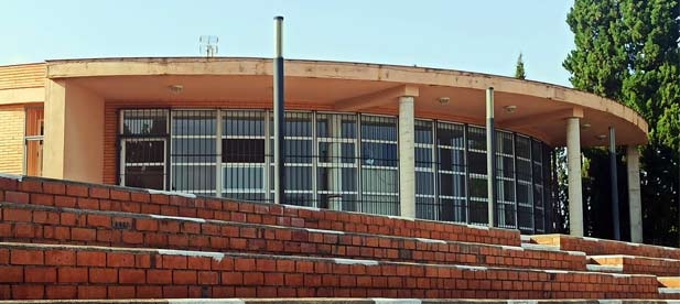 En Almenara no existe un área de ocio propia y los jóvenes se ven obligados a desplazarse a otros municipios para disfrutar del ocio nocturno.