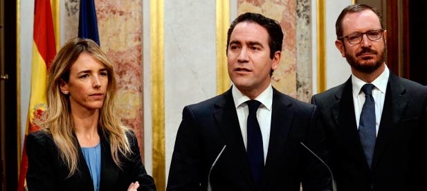 Teodoro García Egea comparece ante los medios de comunicación.