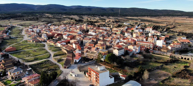 Arenes plantea destinar parte del Fondo de Cooperación al parque de placas solares que el consistorio pondrá en marcha en 2025.
