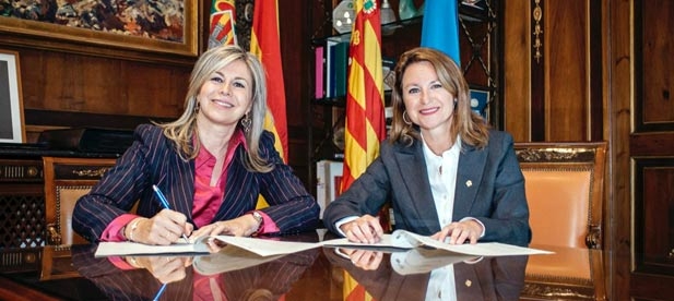 El acuerdo ha sido formalizado por la alcaldesa de Castellón y la directora territorial de CaixaBank en la Comunitat Valenciana y Región de Murcia, Olga García 