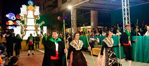 Carrasco ha remarcado que las gaiatas son "el resultado de meses de trabajo en ese 'Kil&oacute;metro 0' de nuestras fiestas que es el Almac&eacute;n de Gaiatas 'Pep&iacute;n Marco'"