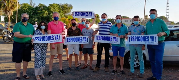 “El PSOE ha decidido que desaparezcan las playas y ha escondido en un cajón los proyectos de inversión que estaban listos para ejecutarse cuando llegaron al gobierno”, señala Aguilella