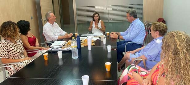 En la reunión se ha planteado la oportunidad de otorgar un papel más amplio a estos profesionales con el objetivo de agilizar los procedimientos