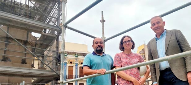 Sales: “Ahora hay un calendario concreto y una voluntad de restaurar el monumento, antes desaparecían los faroles y nadie daba explicaciones de donde estaban”