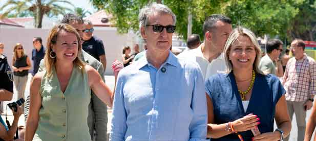 Junto al presidente del PP, Alberto N&uacute;&ntilde;ez Feij&oacute;o, y la alcaldesa de Castell&oacute;n, Bego&ntilde;a Carrasco, Marta Barrachina celebra &ldquo;la uni&oacute;n y la convivencia que toman las calles y que son el ejemplo patente de que esta tierra construye puentes para crear futuro&rdquo;