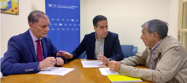 La alianza de una Diputación que escucha y resuelve, y un Consell que atiende las demandas del mundo rural harán posible que la localidad, en manos del PSOE, deje de perder agua potable