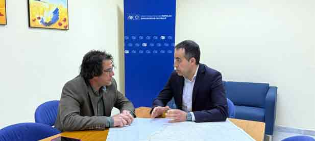 Diego Castel, portavoz del PP en La Mata, se re&uacute;ne con el vicepresidente y diputado del &aacute;rea de Infraestructuras, H&eacute;ctor Folgado, para garantizar la ejecuci&oacute;n de una obra que permitir&iacute;a eliminar los riesgos a los que cada d&iacute;a se expone la poblaci&oacute;n