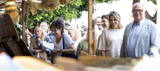 Marta Barrachina: "Estas ayudas muestran el apoyo firme de esta Diputaci&oacute;n con nuestras fiestas, tradiciones y se&ntilde;as de identidad y tienen como principal objetivo protegerlas y enriquecerlas para que se sigan celebrando a&ntilde;o tras a&ntilde;o"