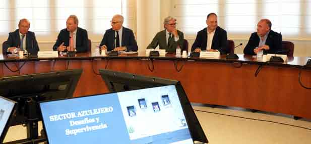 El encuentro permite a los representantes de ASCER trasladar directamente a Calleja las principales necesidades y preocupaciones del sector, as&iacute; como sus propuestas ante los retos que afronta la industria