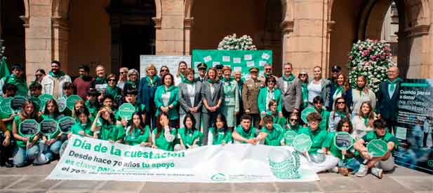 La jornada organizada por la AECC ha contado con 150 voluntarios, incluidos escolares, y 12 mesas petitorias a las que se unen dos en el Grao de Castell&oacute;n