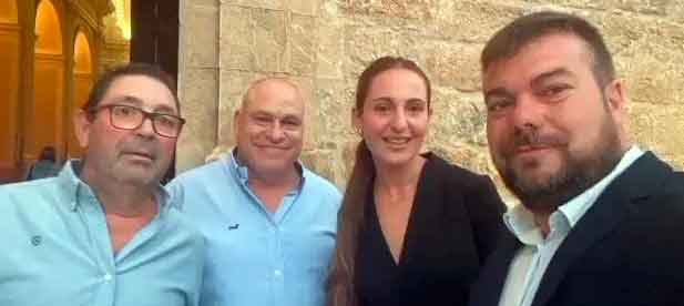 El portavoz del PP preguntar&aacute; al equipo de gobierno por la oferta del recurso tras las quejas de decenas de vecinos. &ldquo;Queremos que el PSOE nos explique por qu&eacute; deja fuera a los m&aacute;s peque&ntilde;os y por qu&eacute; triplica los costes. Las familias son las v&iacute;ctimas&rdquo;