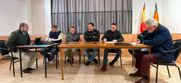 La pasada semana el alcalde levant&oacute; un reparo impuesto por el &aacute;rea de intervenci&oacute;n contra el pago de una cuant&iacute;a econ&oacute;mica por trabajos contratados al margen de la legislaci&oacute;n. &ldquo;El equipo de gobierno exige a los vecinos cumplir pero ellos no cumplen&rdquo;