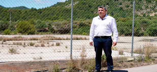 Esteve&ldquo;Si no se avanza perdemos todos&rdquo;, se&ntilde;ala Enrique Esteve, portavoz del PP en Borriol. El ayuntamiento es el &uacute;nico competente a la hora de urbanizar y dotar con aceras, iluminaci&oacute;n, alcantarillado, accesos y calles el sector. &ldquo;El hartazgo es absoluto&rdquo;