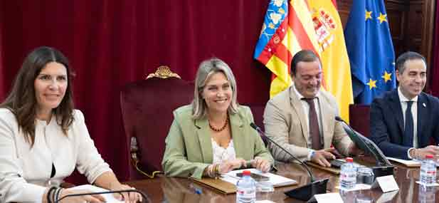 La sesi&oacute;n ordinaria tambi&eacute;n aprueba la concesi&oacute;n de subvenciones a 14 municipios para la compensaci&oacute;n por gastos derivados de actuaciones como consecuencia del incendio forestal de la Vall d'Uix&oacute;