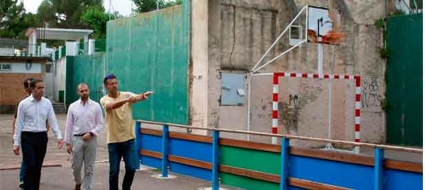 La localidad suma otros 100.000 euros para adecuar recursos deportivos &ldquo;que queremos que se destinen a completar la mejora del proyecto que ya se ha licitado&rdquo;. &ldquo;Si podemos reactivar recursos de salud que estaban obsoletos debemos hacerlo&rdquo;, dice