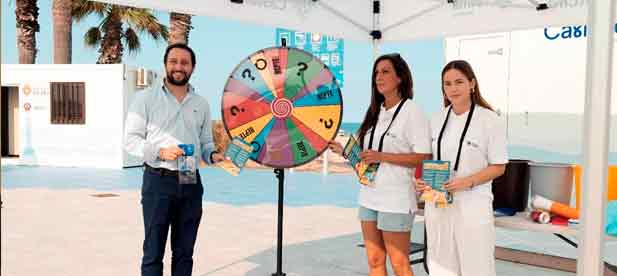 Toledo: "Desde el equipo de gobierno queremos poner de manifiesto la importancia de cuidar nuestras playas, por ello hemos preparado esta campa&ntilde;a did&aacute;ctica y participativa para fomentar una correcta gesti&oacute;n de los residuos".