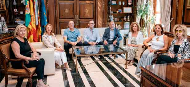 l consistorio se suma a las acciones de sensibilizaci&oacute;n recordando la instalaci&oacute;n de una mesa informativa en la plaza de la Pescader&iacute;a. Bego&ntilde;a Carrasco insiste en que "sin salud mental no puede haber salud"