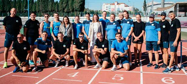 Begoña Carrasco destaca el valor del deporte adaptado y celebra que el Gaetà Huguet acoja a la delegación ucraniana hasta el 9 de noviembre.