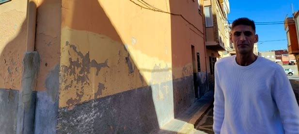 El concejal del PP en la Vall, Juan Diego García, considera que "la seguridad vial de los vecinos y visitantes de una ciudad debe ser una de las principales prioridades del Ayuntamiento", por lo que exige "responsabilidad al equipo de gobierno"