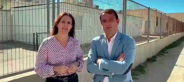 Gascó se reúne con el alcalde, Andrés Martínez, y el concejal de Educación en Peñíscola, Ramón Simó, para exigir "un Consell sensible con las necesidades de los alumnos que hoy siguen sin disfrutar de un colegio"
