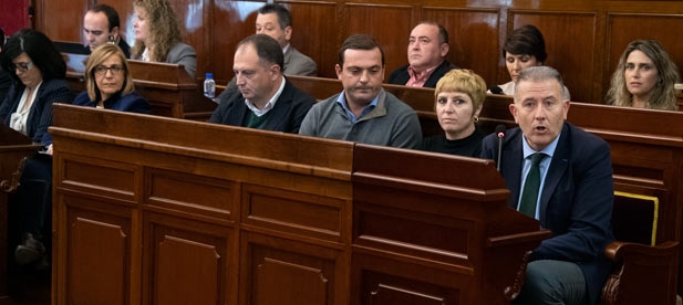 Martí modifica el evento sin comunicarlo a la oposición pese a que Moliner presentó la cita en Junta de Portavoces antes de elevar a pleno la aprobación de la convocatoria