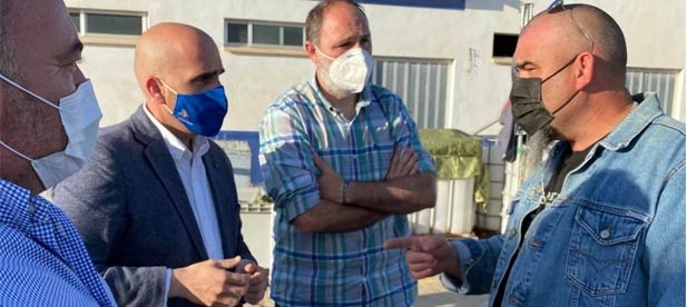 Guillamón: "Es una vergüenza que el PSOE se ponga de perfil en el Senado sin apoyar las justas reivindicaciones del sector y aquí en la ciudad, su voto igual que el de sus socios, Compromís y Podemos, sea en contra"