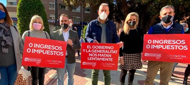 El PP se reunió ayer con ASHOCAS en el Congreso y en el Senado y hoy ha mostrado su apoyo a la hostelería en una nueva protesta de la asociación.