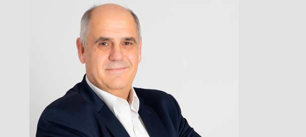 “Seguimos con la misma ilusión del primer día con el objetivo de gestionar una localidad que merece diálogo y estabilidad, no crispación ni divisiones”, destaca Cerdá, que ha comparecido esta mañana en el Ayuntamiento de Benicarló en calidad de alcalde