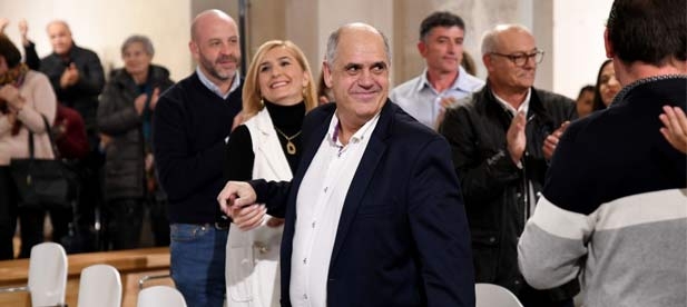 Para Juanma Cerdá, "es primordial y urgente reabrir la piscina municipal" y promover inversiones "contando con la opinión de los afectados".