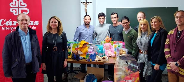 Este año la campaña llevaba por lema ‘Esta Navidad regala una sonrisa’, y desde el Partido Popular se sienten satisfechos de haber logrado el objetivo.
