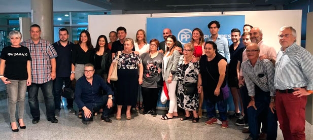 Vicente Guillamón releva a Marta Gallén en la dirección de un nuevo equipo que aúna experiencia y juventud con el objetivo de “recuperar el apoyo de los graueros defendiendo las ideas que nos unen”