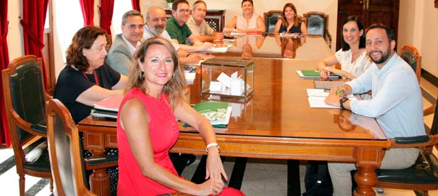 Estas distinciones se aprobarán también en sesión plenaria y serán otorgadas en un acto solemne que se celebrará en el Salón de Plenos de la ciudad