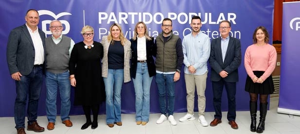 La presidenta provincial participa posteriormente en la renovación de la Junta Local del PP de Alcalà de Xivert que lidera María Agut. “El trabajo que María Agut como presidenta y Francisco Juan como alcalde dedican a Alcalà es garantía de progreso”